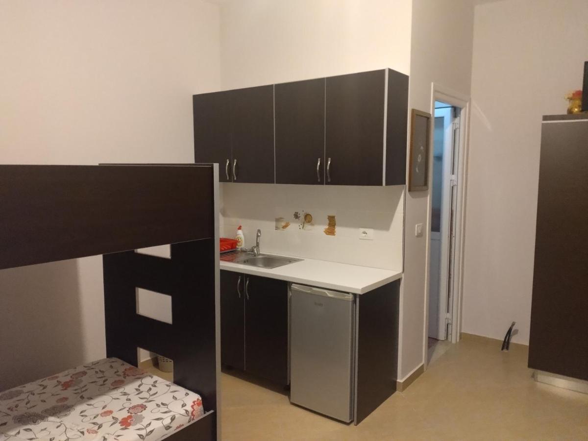 Xuxi Apartments Lukovë Dış mekan fotoğraf