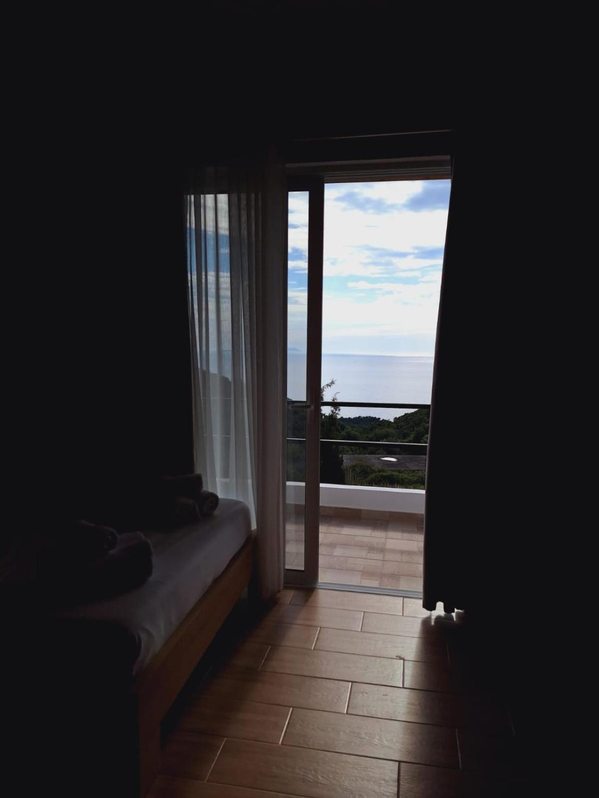 Xuxi Apartments Lukovë Dış mekan fotoğraf