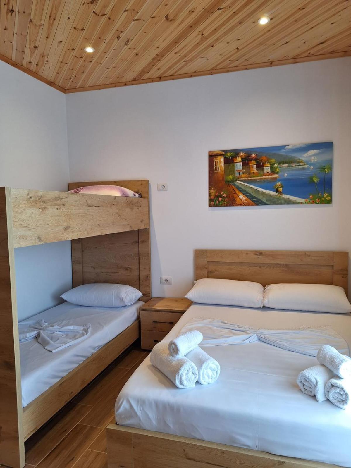 Xuxi Apartments Lukovë Dış mekan fotoğraf