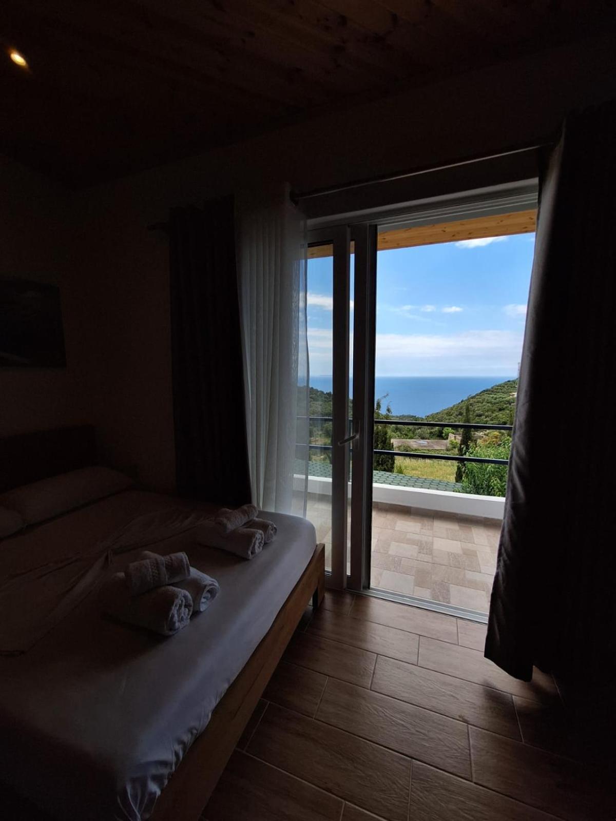 Xuxi Apartments Lukovë Dış mekan fotoğraf