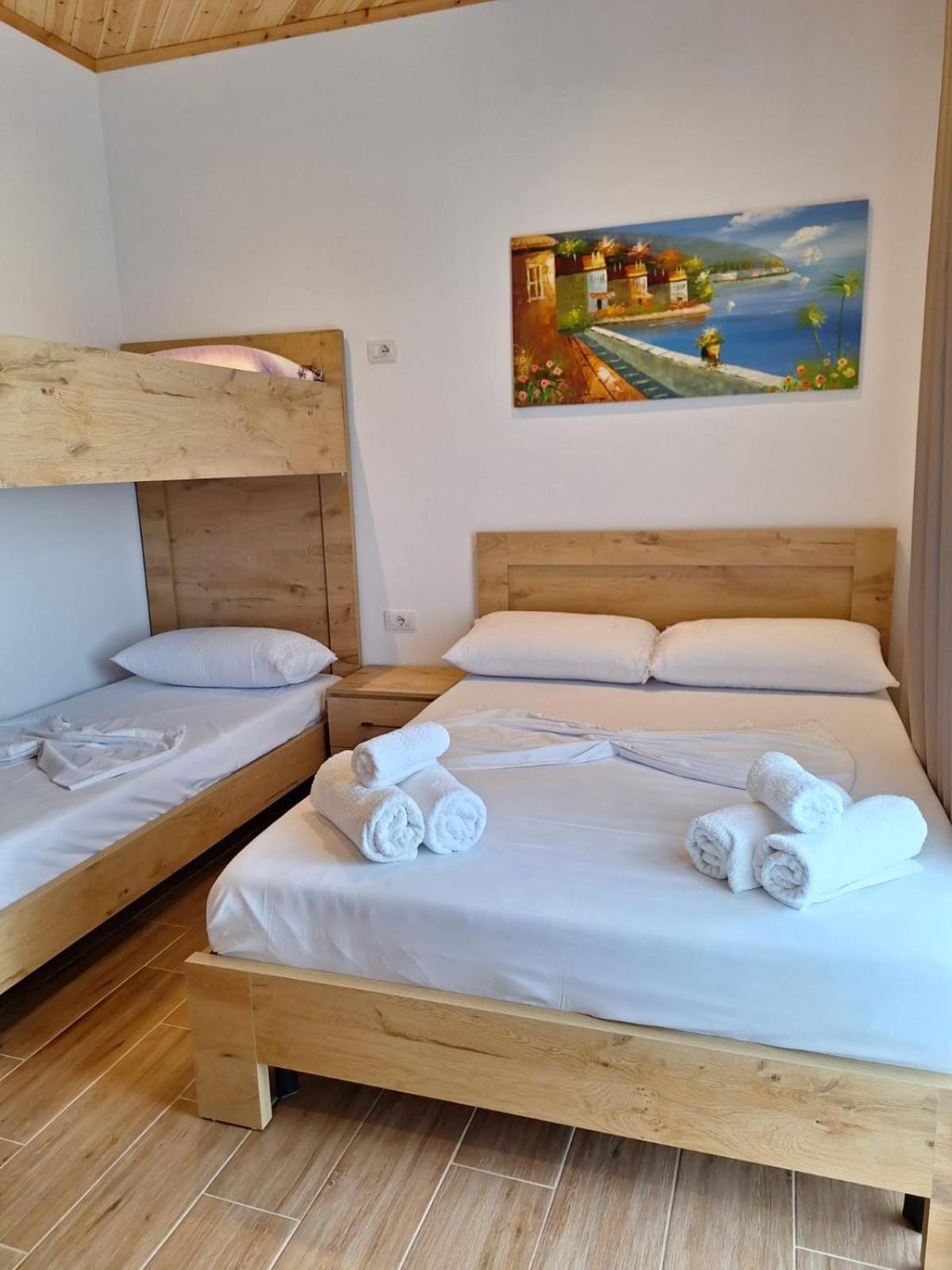 Xuxi Apartments Lukovë Dış mekan fotoğraf