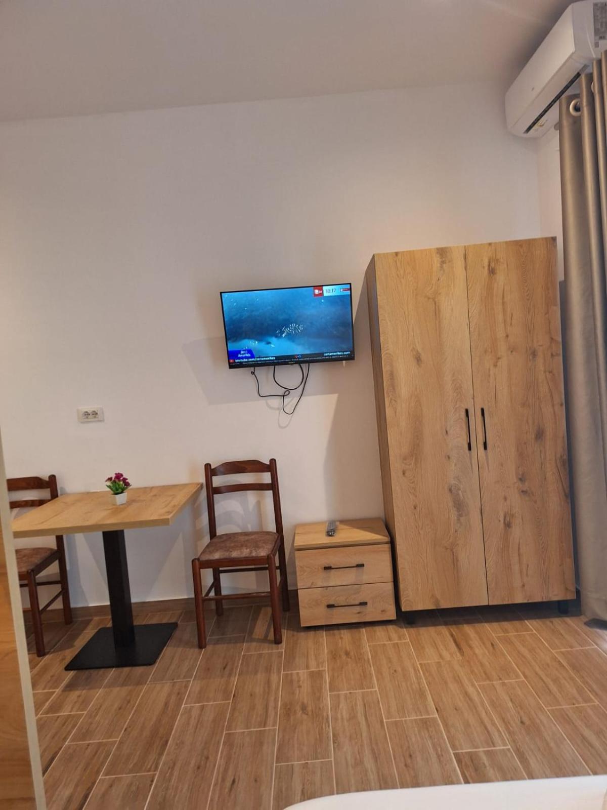 Xuxi Apartments Lukovë Dış mekan fotoğraf