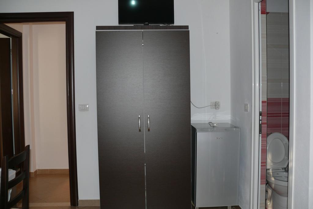 Xuxi Apartments Lukovë Dış mekan fotoğraf