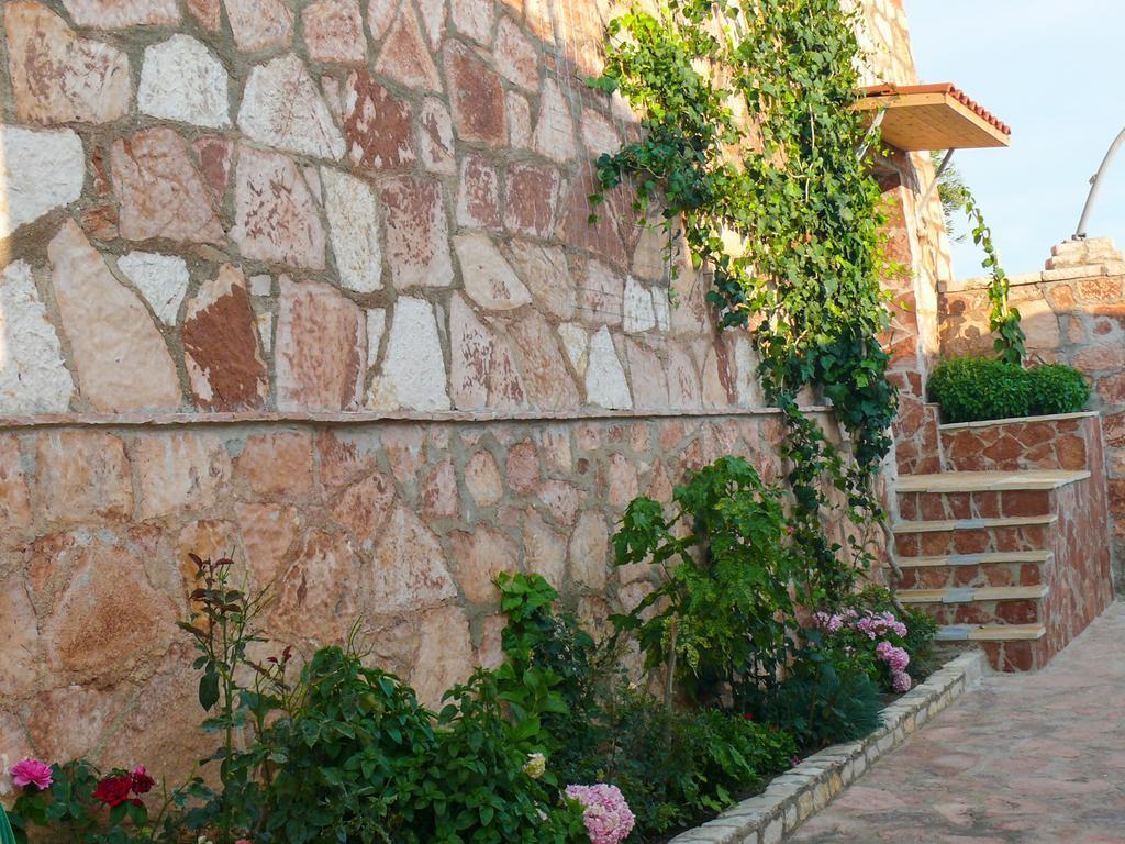 Xuxi Apartments Lukovë Dış mekan fotoğraf