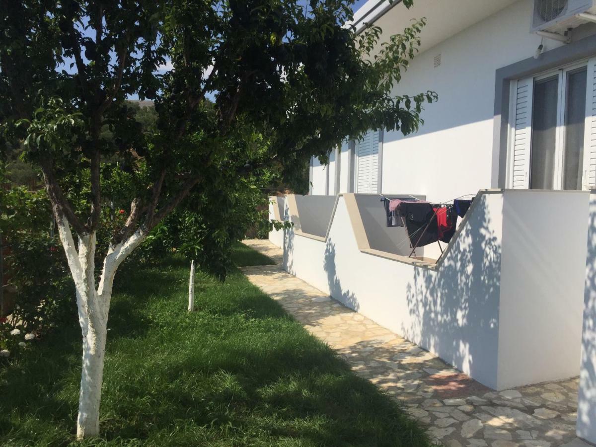 Xuxi Apartments Lukovë Dış mekan fotoğraf
