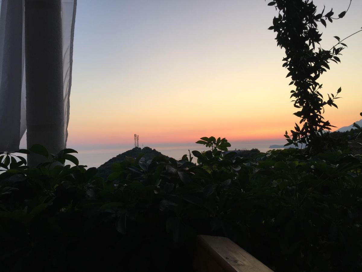 Xuxi Apartments Lukovë Dış mekan fotoğraf